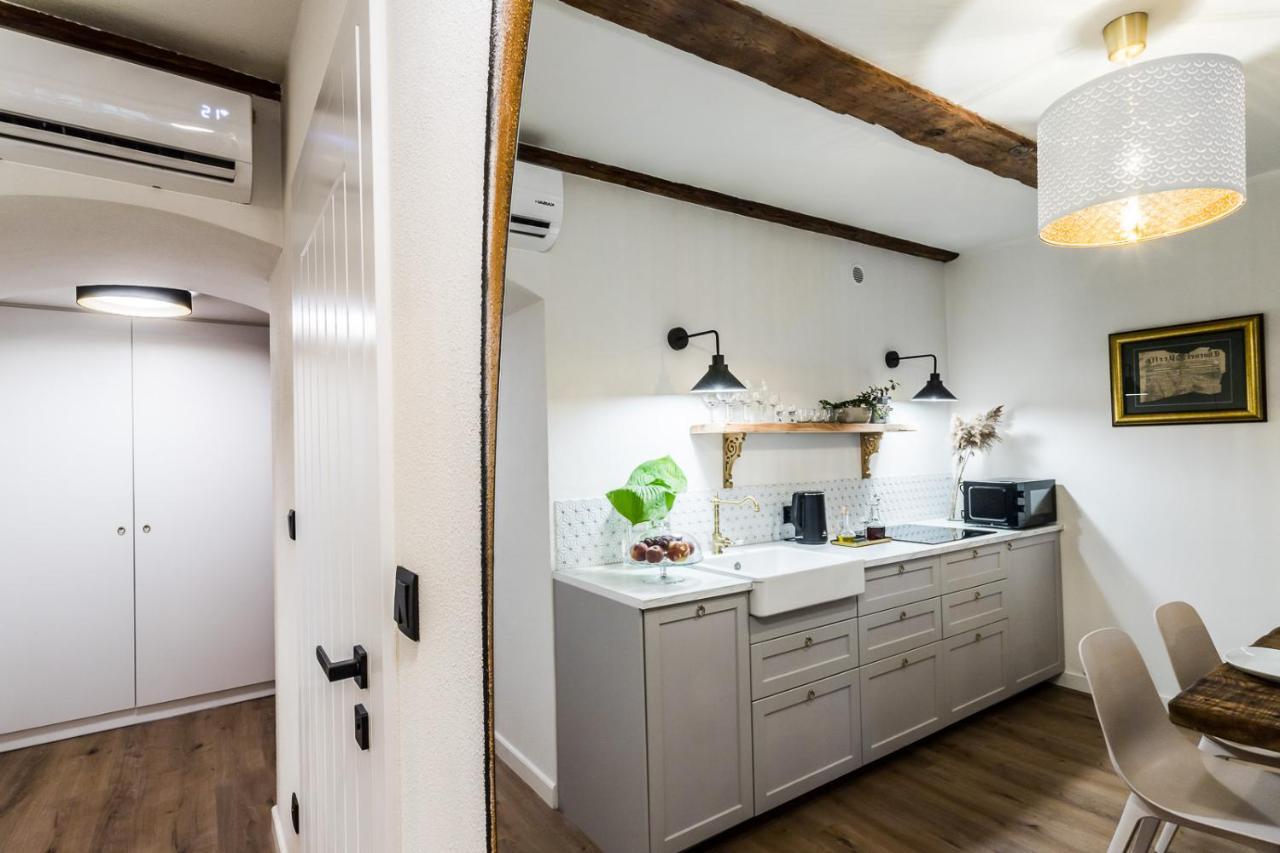 Uroczy Lazienna 5/4 Apartment Torun